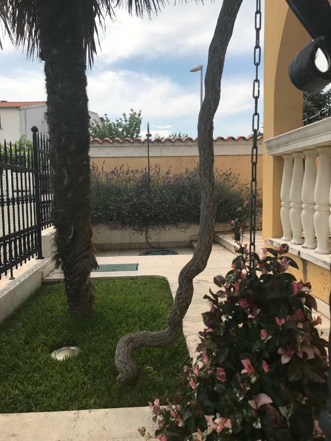 Vila Rojana Vodice Kültér fotó