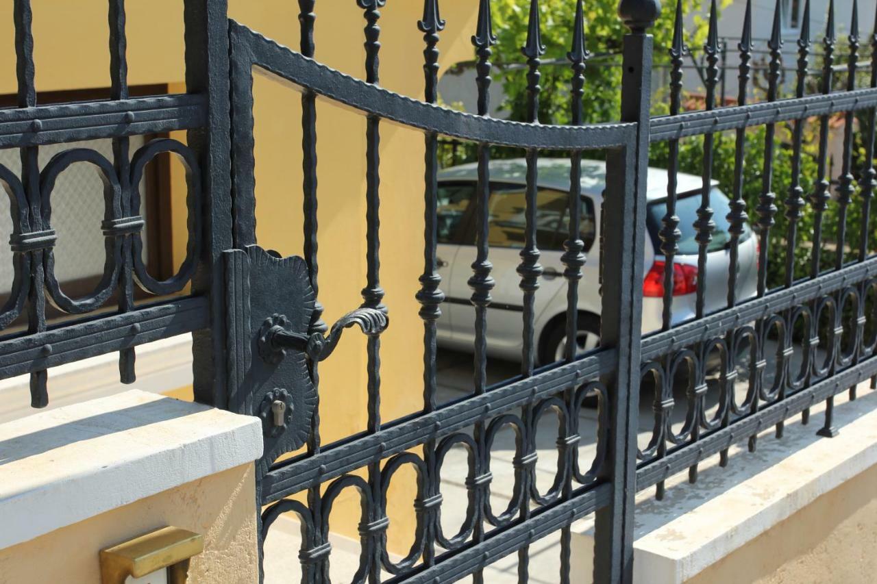 Vila Rojana Vodice Kültér fotó