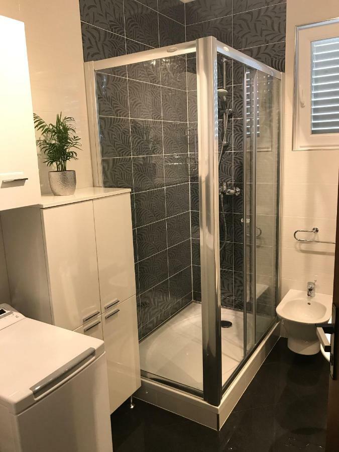 Vila Rojana Vodice Kültér fotó