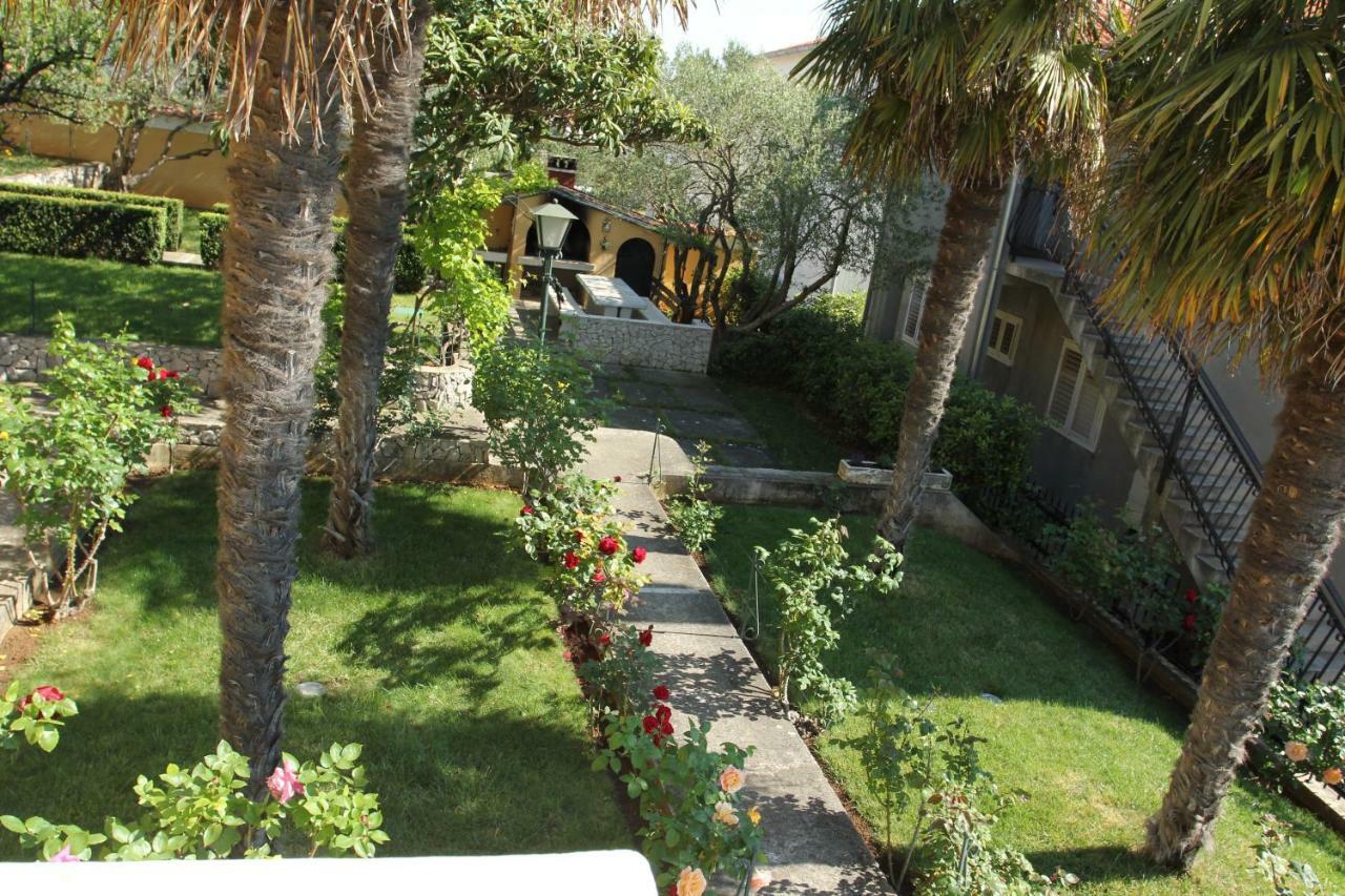 Vila Rojana Vodice Kültér fotó